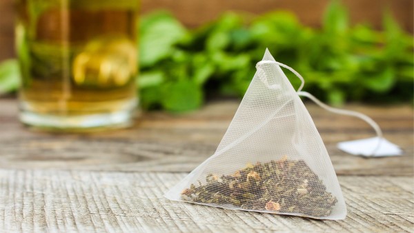 Sử dụng túi lọc trà