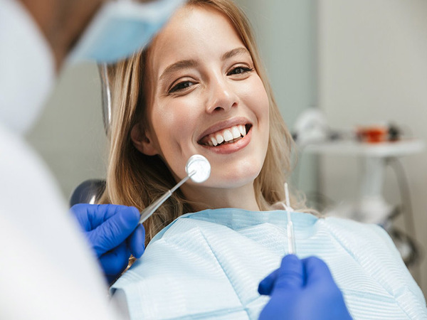 Chọn cơ sở nha khoa uy tín để điều trị trám răng