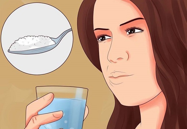 Súc miệng bằng nước muối