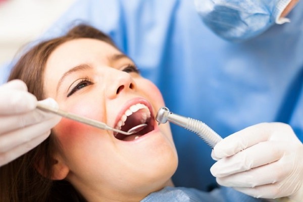 Các bước thực hiện trong quy trình lấy cao răng