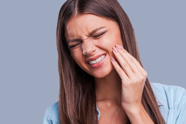 Tổng quan về cơn nhức răng kinh khủng