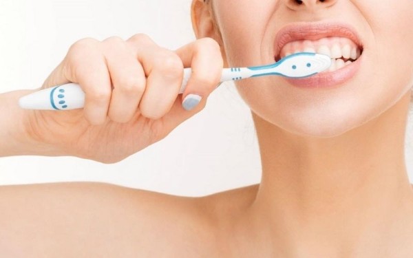 Hướng dẫn chăm sóc vệ sinh răng nanh hằng ngày