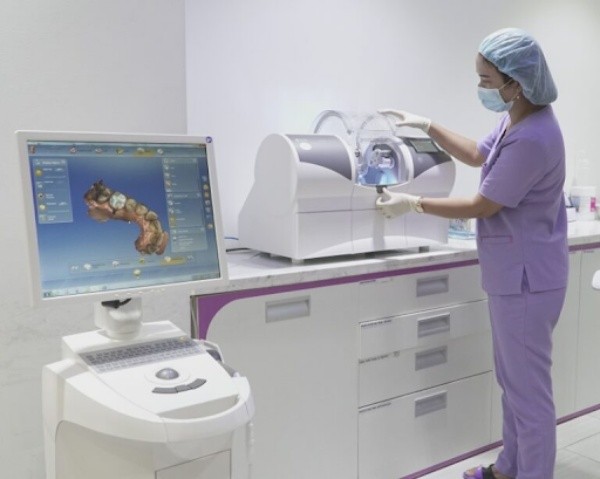 Bọc răng sứ titan ở đâu tốt nhất, bền đẹp lâu dài?
