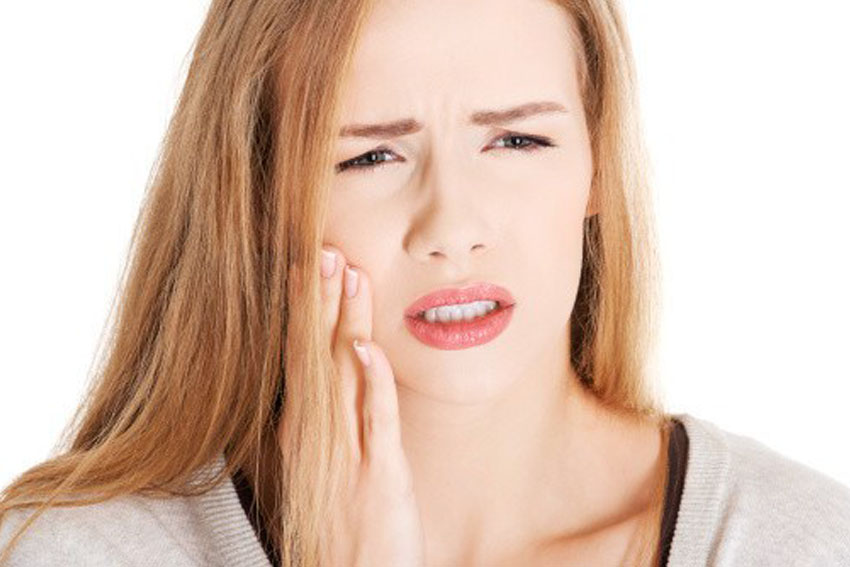 Dấu hiệu nhận biết răng hàm gặp vấn đề là gì?
