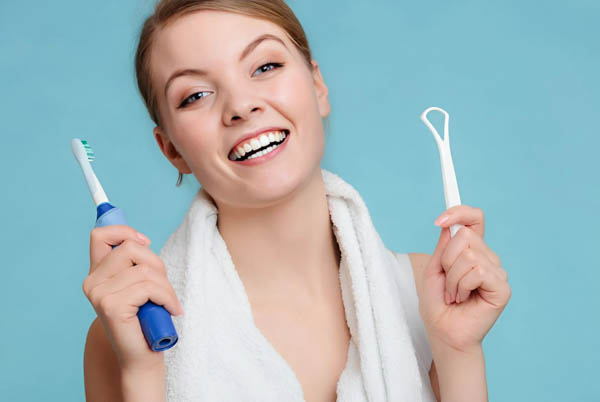 Những cách làm sạch lưỡi phổ biến nhưng hiệu quả