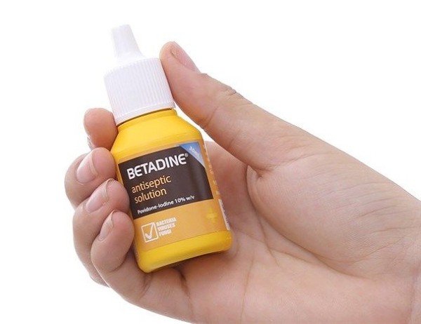 Đối tượng nên và không nên sử dụng Betadine