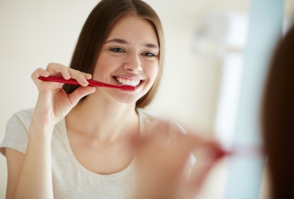 Đánh răng đúng cách giúp mang lại nhiều lợi ích