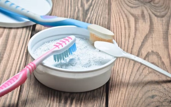Các câu hỏi thường gặp về việc có nên dùng bột tẩy trắng răng