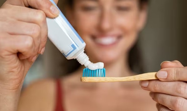 Tổng quan về tẩy trắng răng và kem tẩy trắng răng