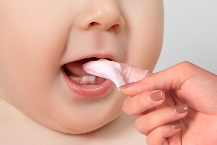 Cách chăm sóc đúng cách giai đoạn mọc răng ở trẻ