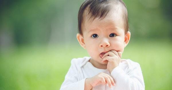 Cắn ngón tay thường xuyên