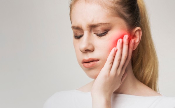Dấu hiệu nhận biết viêm tủy răng có mủ