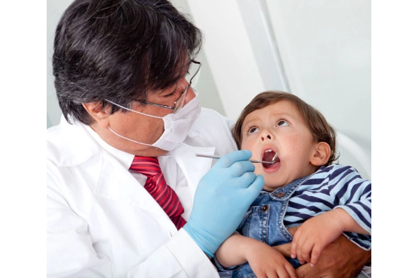 Hướng dẫn điều trị trẻ bị nấm lưỡi tại y khoa