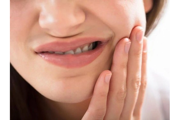 Dấu hiệu và triệu chứng của ung thư răng