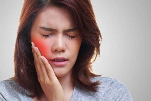 Triệu chứng cảnh báo bệnh ung thư xương hàm
