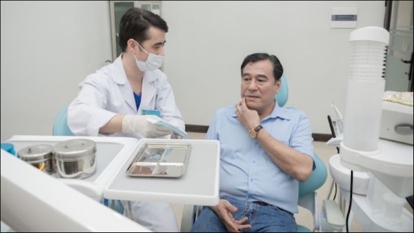 Nên đến gặp bác sĩ tại Nha Khoa Sài Gòn khi răng xuất hiện dấu hiệu bất thường
