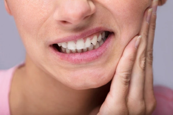 Tình trạng răng bị ê buốt