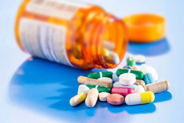 Kết hợp thuốc kháng viêm với hướng dẫn chăm sóc từ bác sĩ