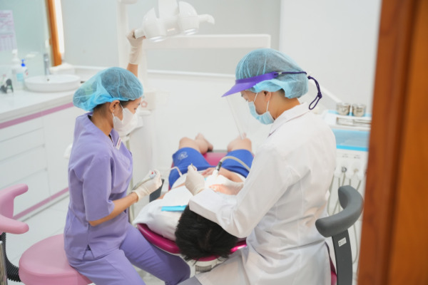 Điều trị men răng yếu – mòn men tại Nha Khoa Sài Gòn Smile Điều trị men răng yếu – mòn men tại Nha Khoa Sài Gòn Smile