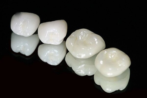 Răng sứ Zirconia Răng sứ Zirconia