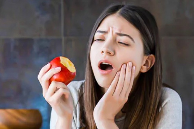 Khớp cắn chéo: Nguyên nhân, tác hại và cách điều trị 4 Khớp cắn chéo gây khó khăn trong việc nghiền nát thức ăn