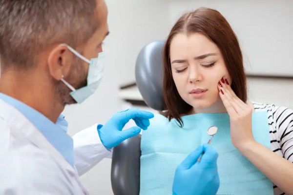 7+ Cách trị nhức răng ban đêm tại nhà hiệu quả tức thì 11 Các dấu hiệu cần được thăm khám và điều trị chuyên khoa ngay