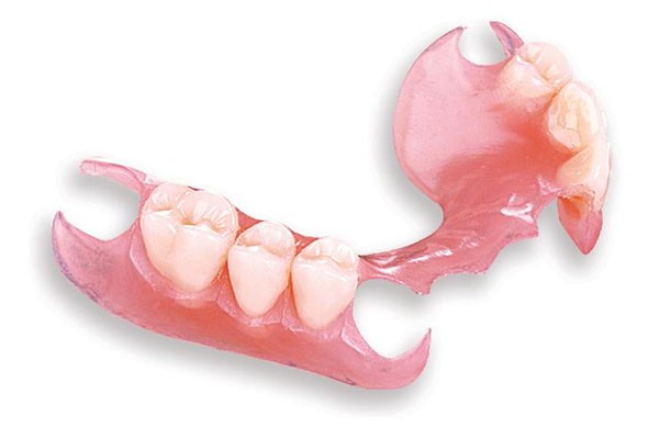 Hàm tháo lắp nhựa dẻo là gì? Ưu nhược điểm và Bảng giá chi tiết 2 Hàm tháo lắp nhựa dẻo bán phần