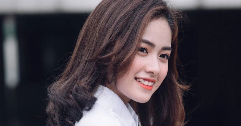Răng cánh bướm: Nguyên nhân, tác hại và giải pháp từ bác sĩ 3 Người có răng cánh bướm thường được cho là khéo léo trong nhân tướng học