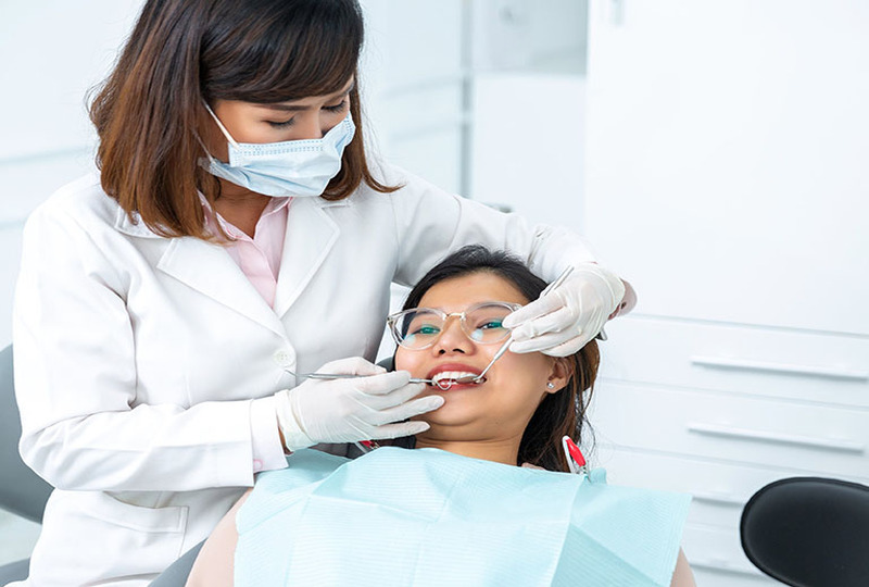 Thăm khám và bọc răng sứ an toàn tại Nha khoa Sài Gòn Phong Phú Thăm khám và bọc răng sứ an toàn tại Nha khoa Sài Gòn Phong Phú
